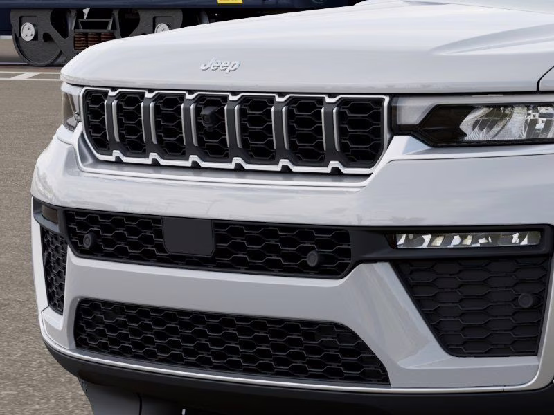 2026 Bright White Clearcoat Jeep Grand Cherokee Limited 4X4 SUV