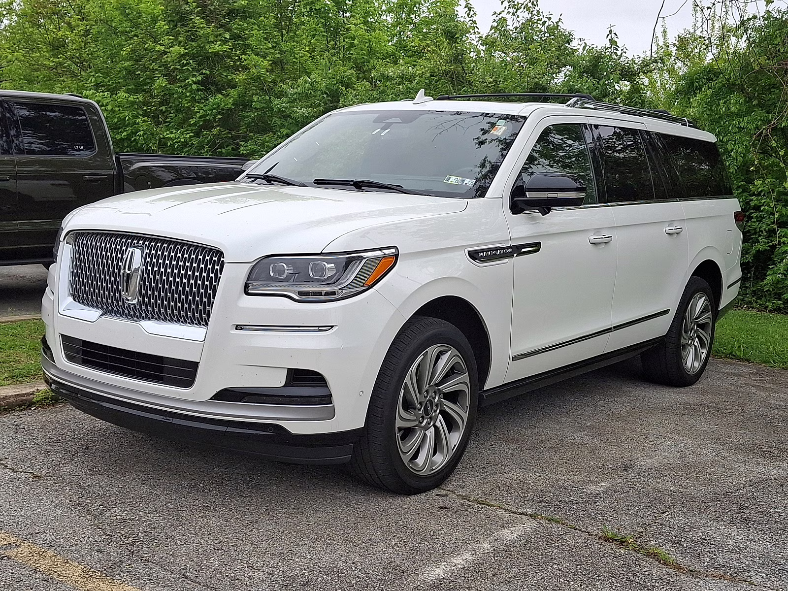 2022 Pristine White Metallic Tri-Coat Lincoln Navigator Reserve L 4X4