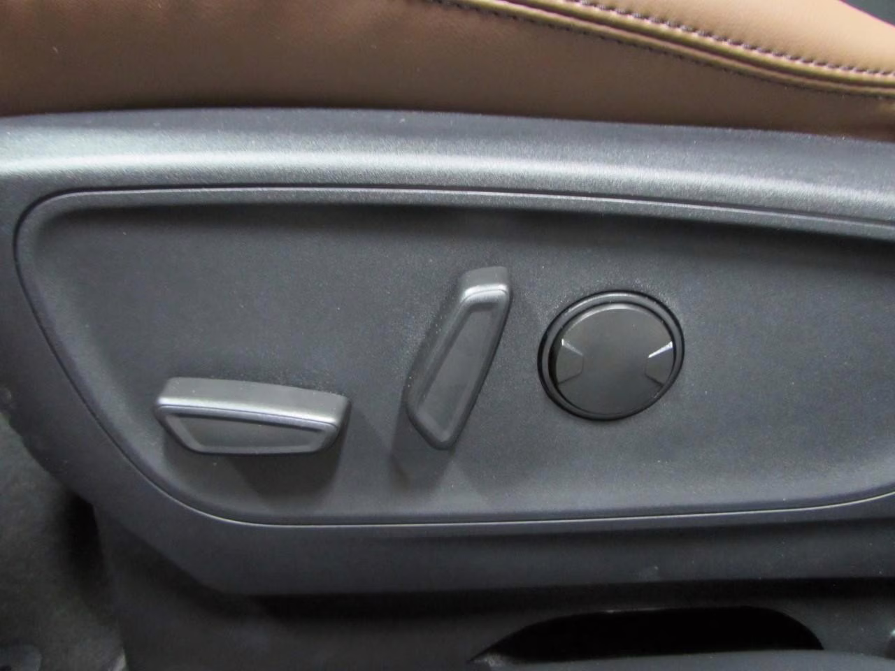 2026 Ruby Red Metallic Tinted Clearcoat Ford Bronco Sport Outer Banks 4X4 SUV