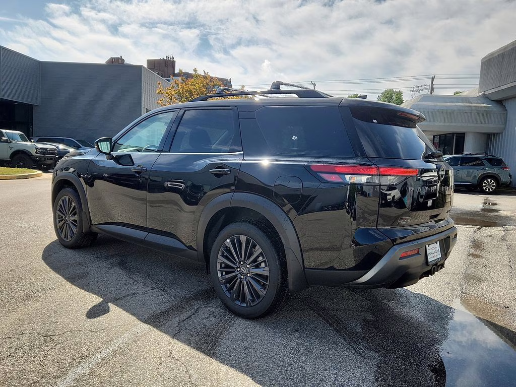 2026 Super Black Nissan Pathfinder SL 4X4 SUV