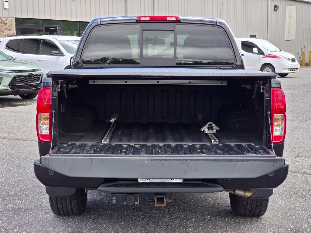 2020 Magnetic Black Pearl Nissan Frontier SV 4X4 Truck