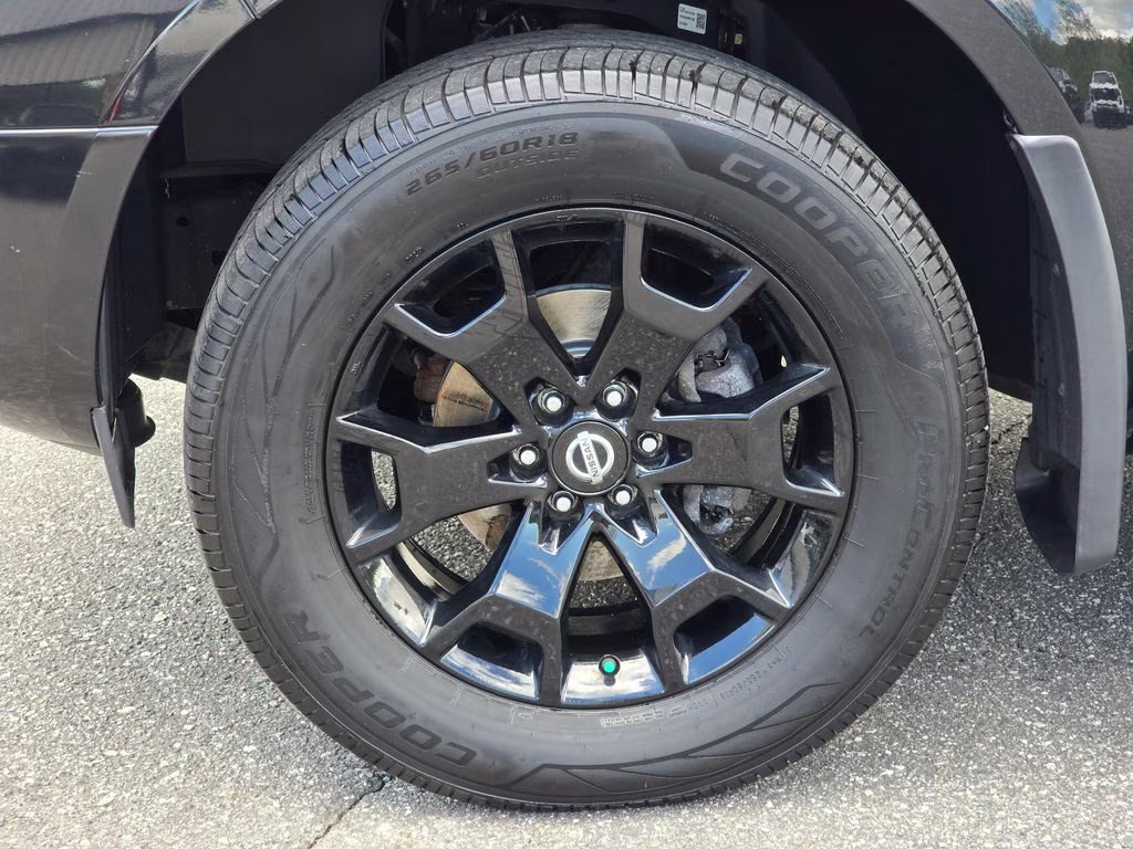 2020 Magnetic Black Pearl Nissan Frontier SV 4X4 Truck