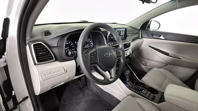 2021 White Hyundai Tucson SEL FWD SUV