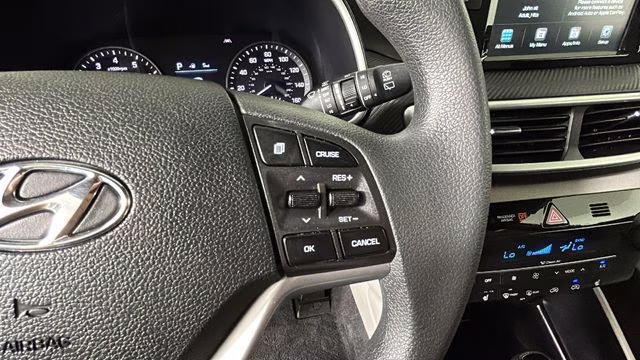 2021 White Hyundai Tucson SEL FWD SUV