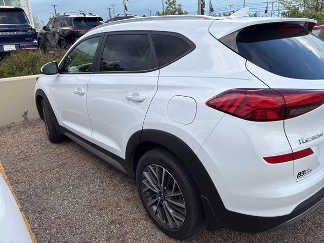 2021 White Hyundai Tucson SEL FWD SUV