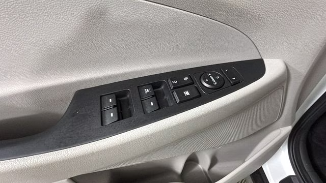 2021 White Hyundai Tucson SEL FWD SUV