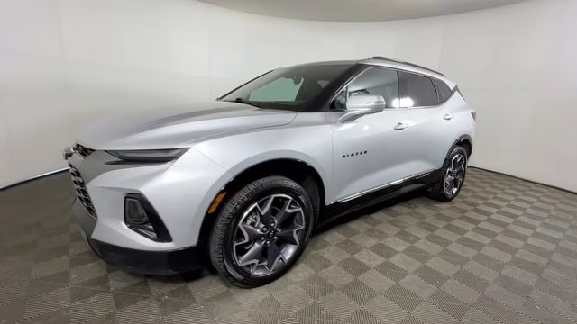 2022 Silver Ice Metallic Chevrolet Blazer RS AWD SUV