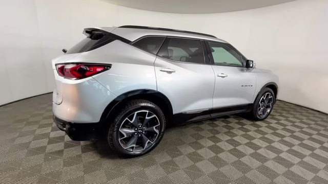 2022 Silver Ice Metallic Chevrolet Blazer RS AWD SUV