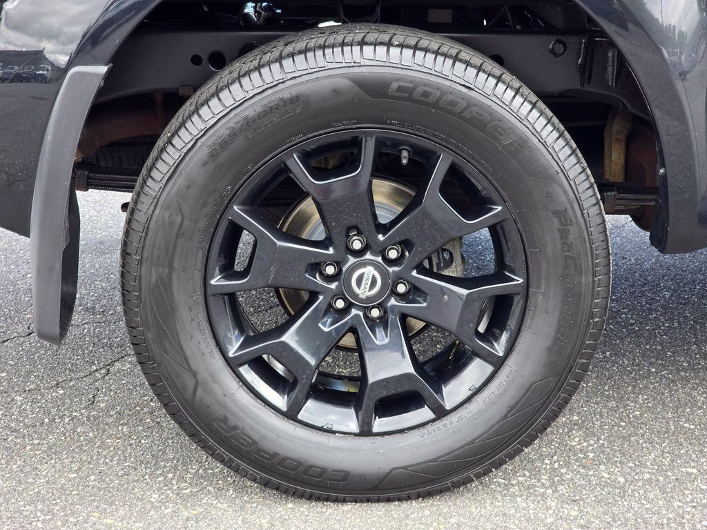 2020 Magnetic Black Pearl Nissan Frontier SV 4X4 Truck