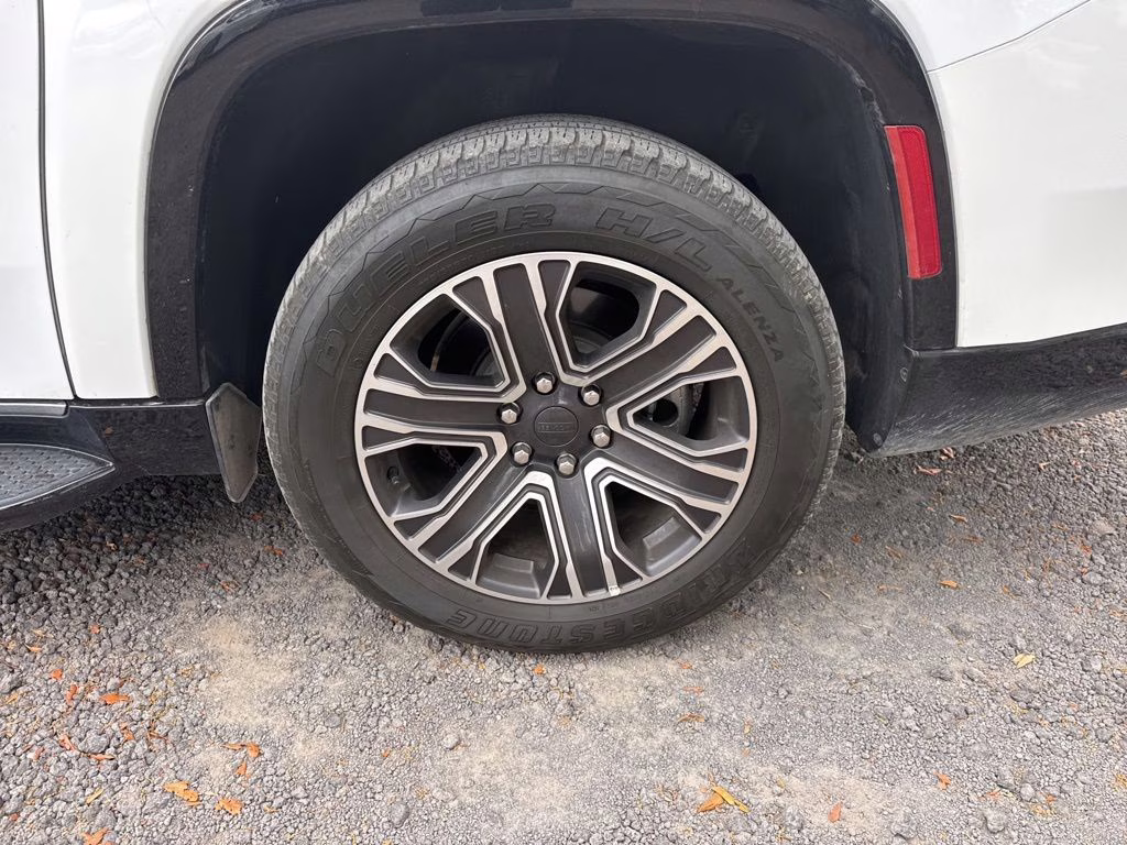 2024 Bright White Clearcoat Jeep Wagoneer L Series II RWD SUV