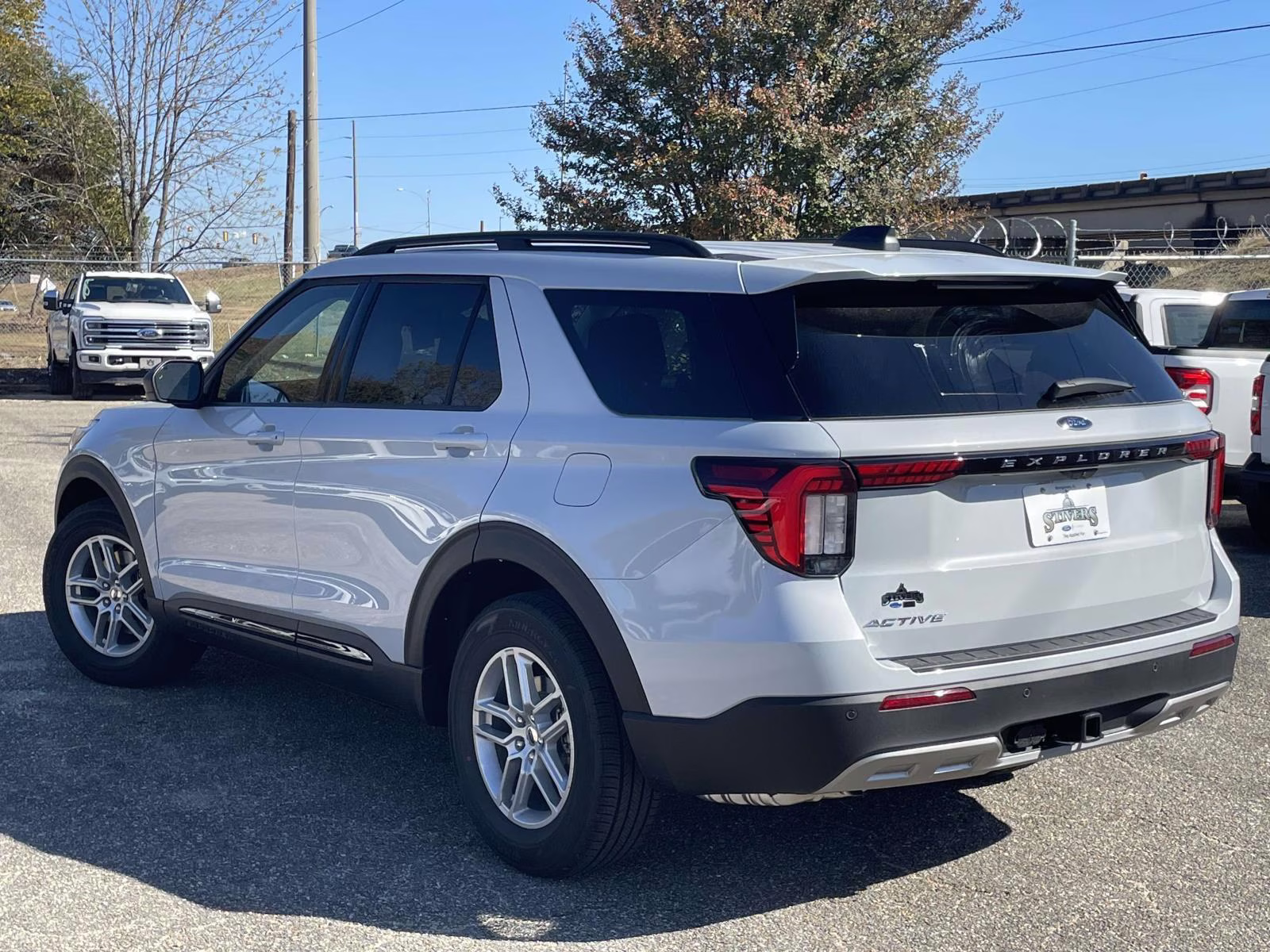 2026 White Metallic Ford Explorer Active RWD SUV