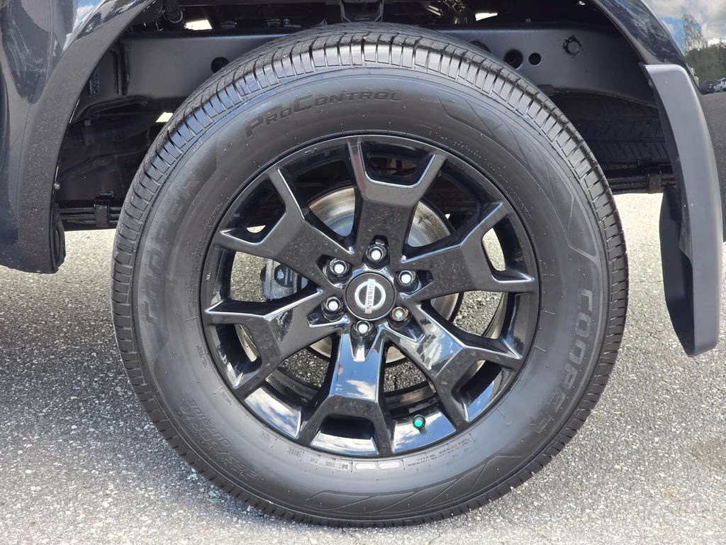 2020 Magnetic Black Pearl Nissan Frontier SV 4X4 Truck