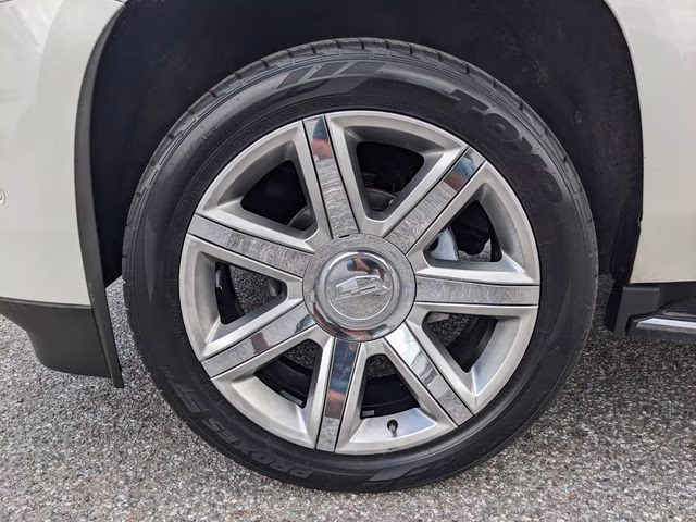 2019 Crystal White Tricoat Cadillac Escalade Luxury 4X4 SUV