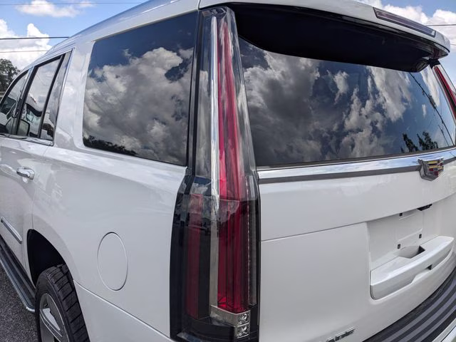 2019 Crystal White Tricoat Cadillac Escalade Luxury 4X4 SUV
