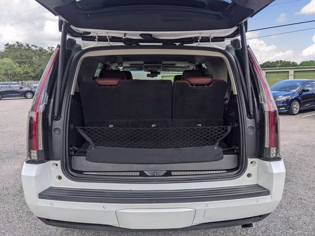 2019 Crystal White Tricoat Cadillac Escalade Luxury 4X4 SUV