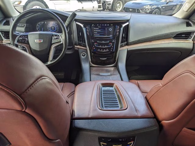 2019 Crystal White Tricoat Cadillac Escalade Luxury 4X4 SUV