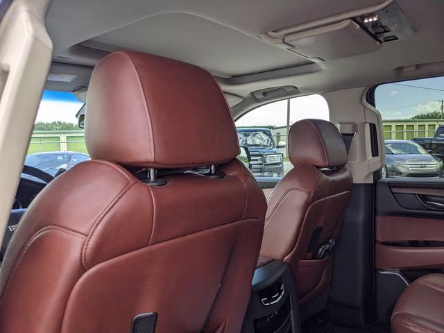 2019 Crystal White Tricoat Cadillac Escalade Luxury 4X4 SUV