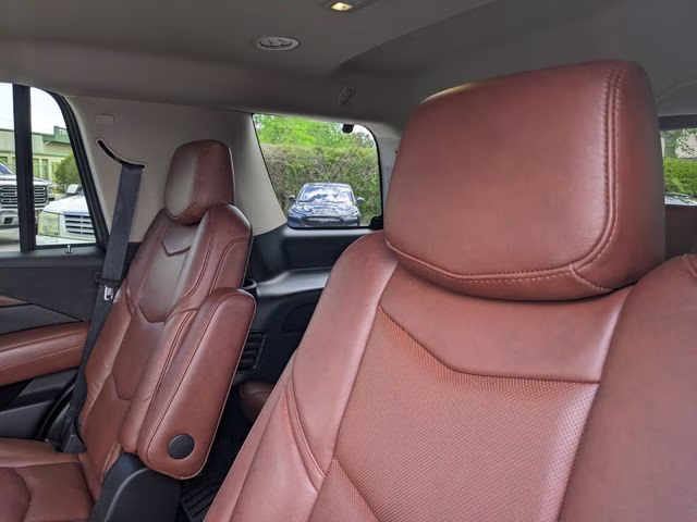2019 Crystal White Tricoat Cadillac Escalade Luxury 4X4 SUV