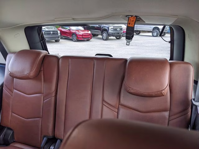 2019 Crystal White Tricoat Cadillac Escalade Luxury 4X4 SUV