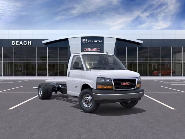 2025 Summit White GMC Savana Cutaway 3500 1WT RWD Extended Wheelbase