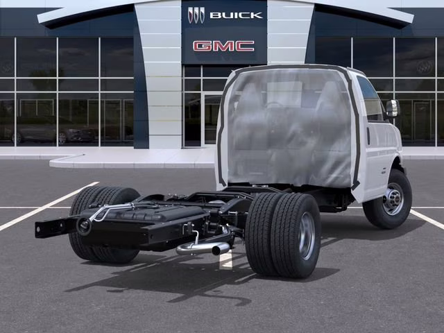 2025 Summit White GMC Savana Cutaway 3500 1WT RWD Extended Wheelbase