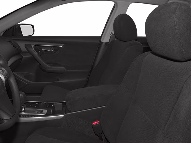 2014 Pearl White Nissan Altima 2.5 S FWD Sedan