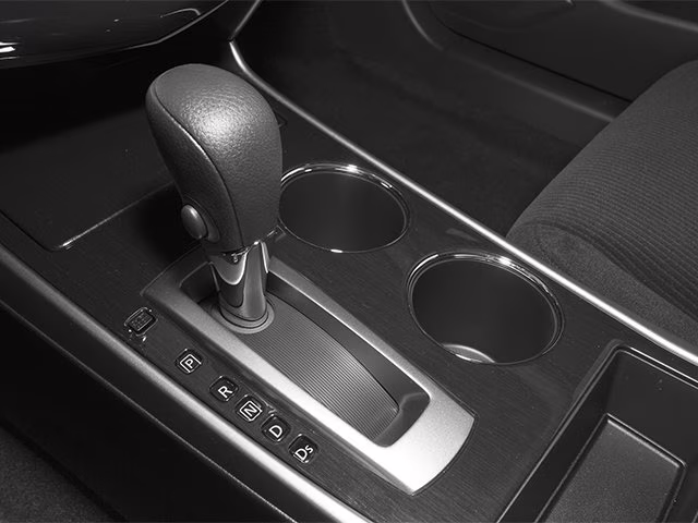 2014 Pearl White Nissan Altima 2.5 S FWD Sedan