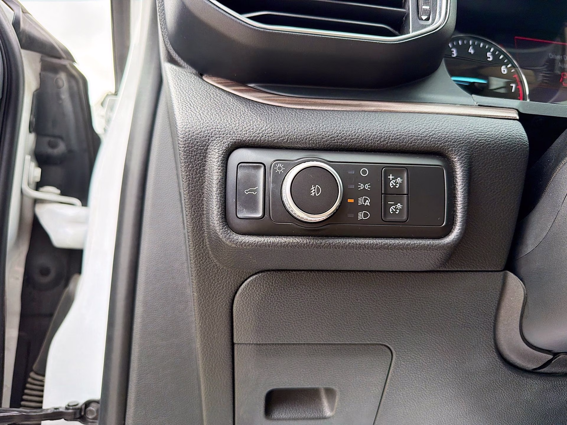 2020 Oxford White Ford Explorer Limited 4X4 SUV