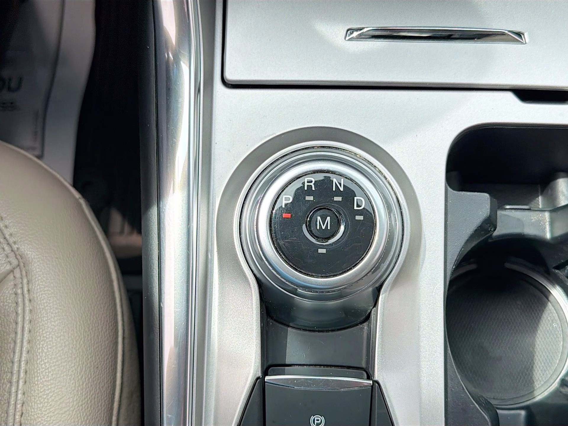 2020 Oxford White Ford Explorer Limited 4X4 SUV