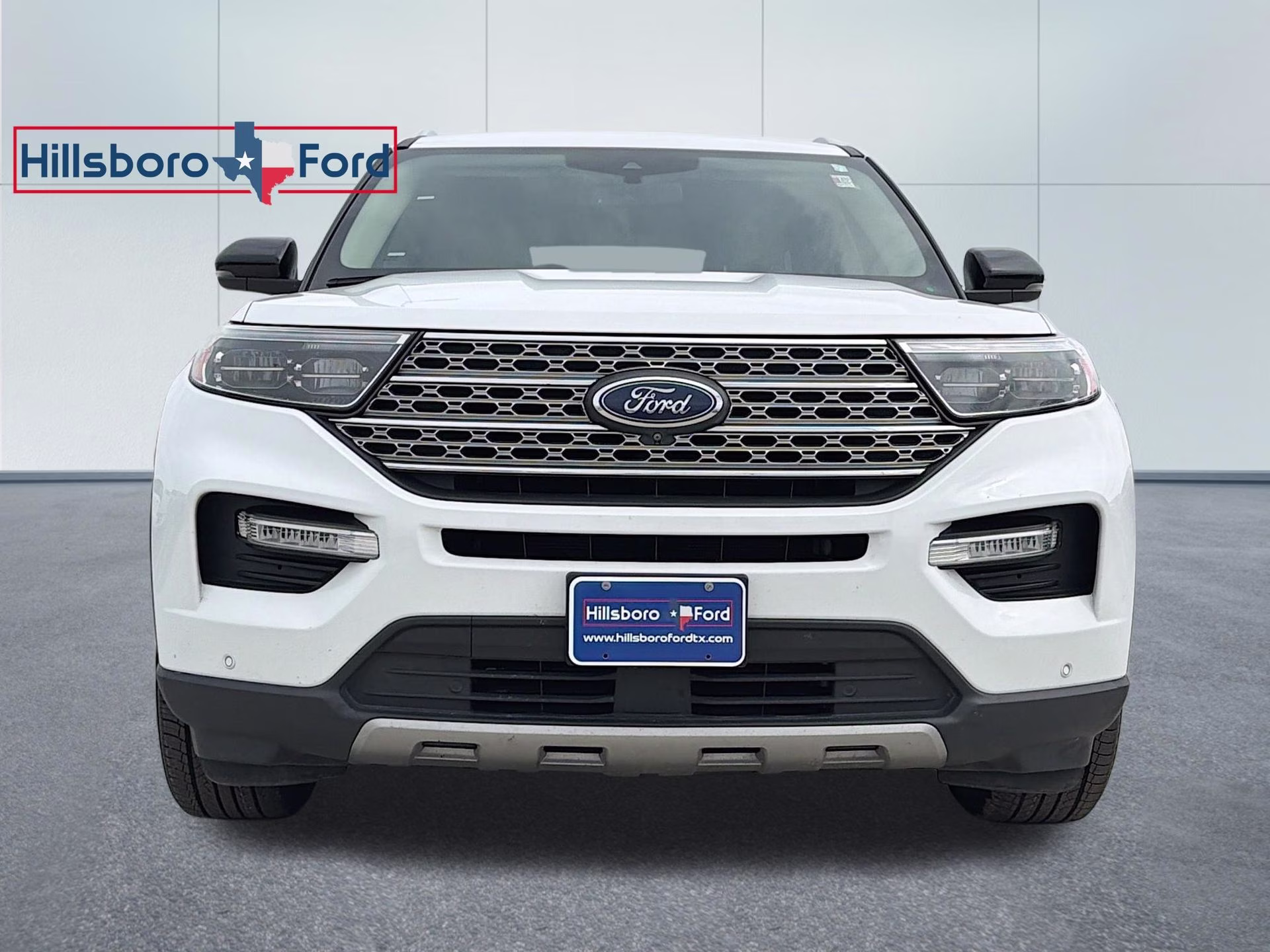 2020 Oxford White Ford Explorer Limited 4X4 SUV