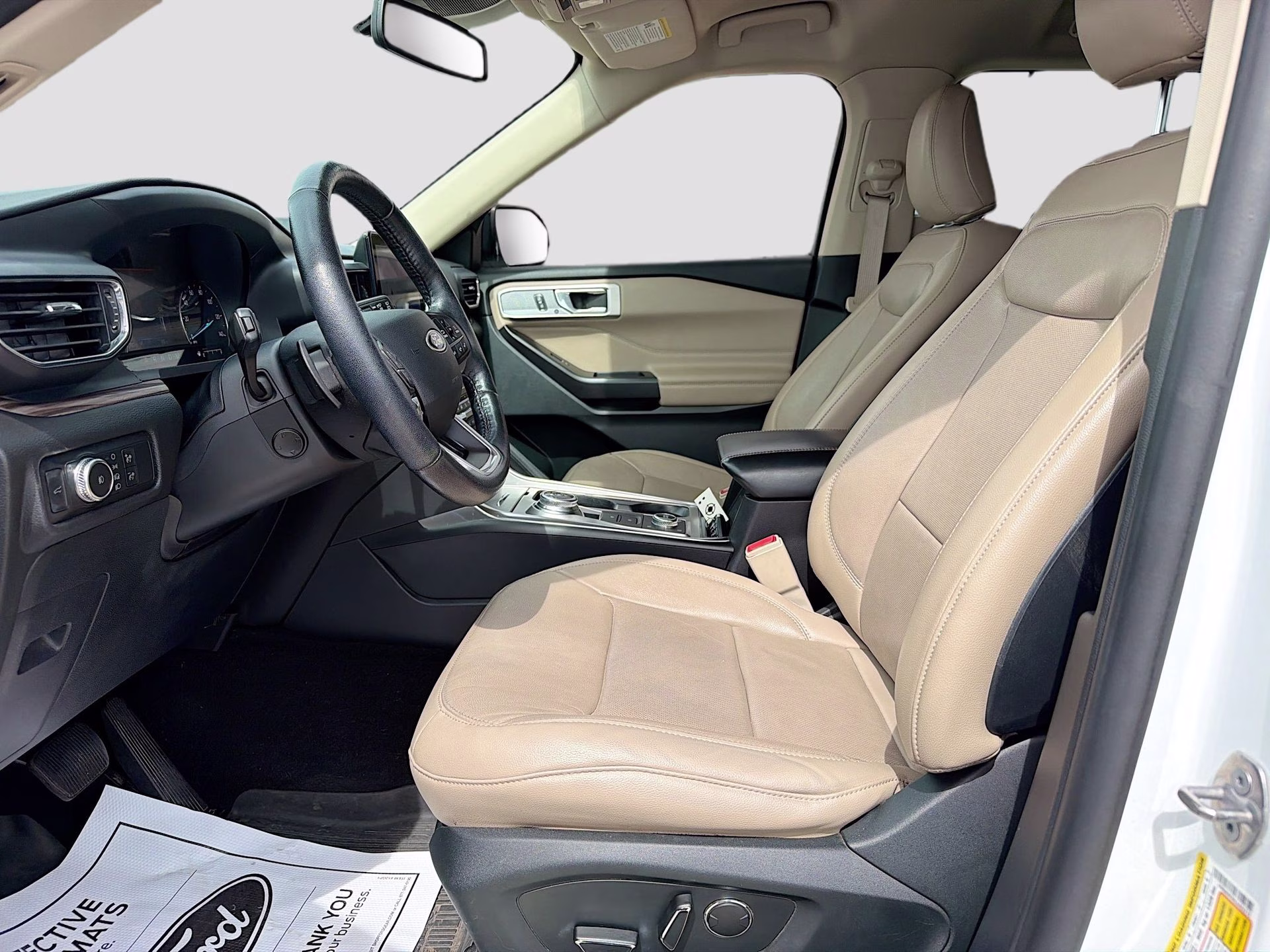 2020 Oxford White Ford Explorer Limited 4X4 SUV