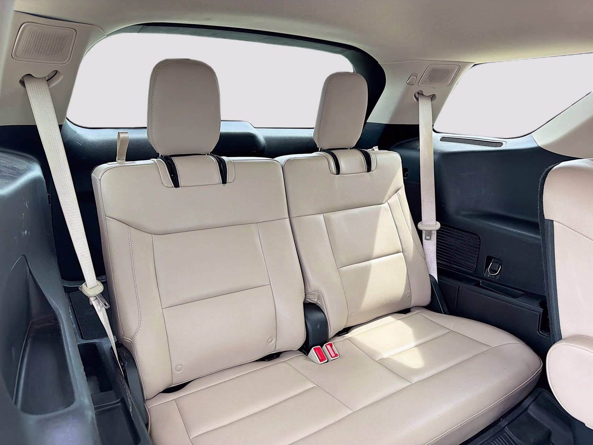 2020 Oxford White Ford Explorer Limited 4X4 SUV