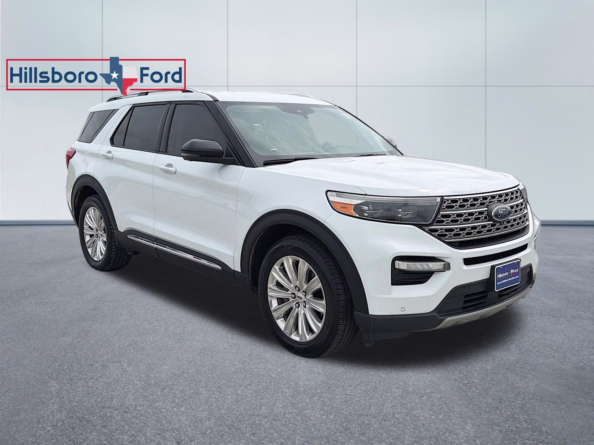 2020 Oxford White Ford Explorer Limited 4X4 SUV