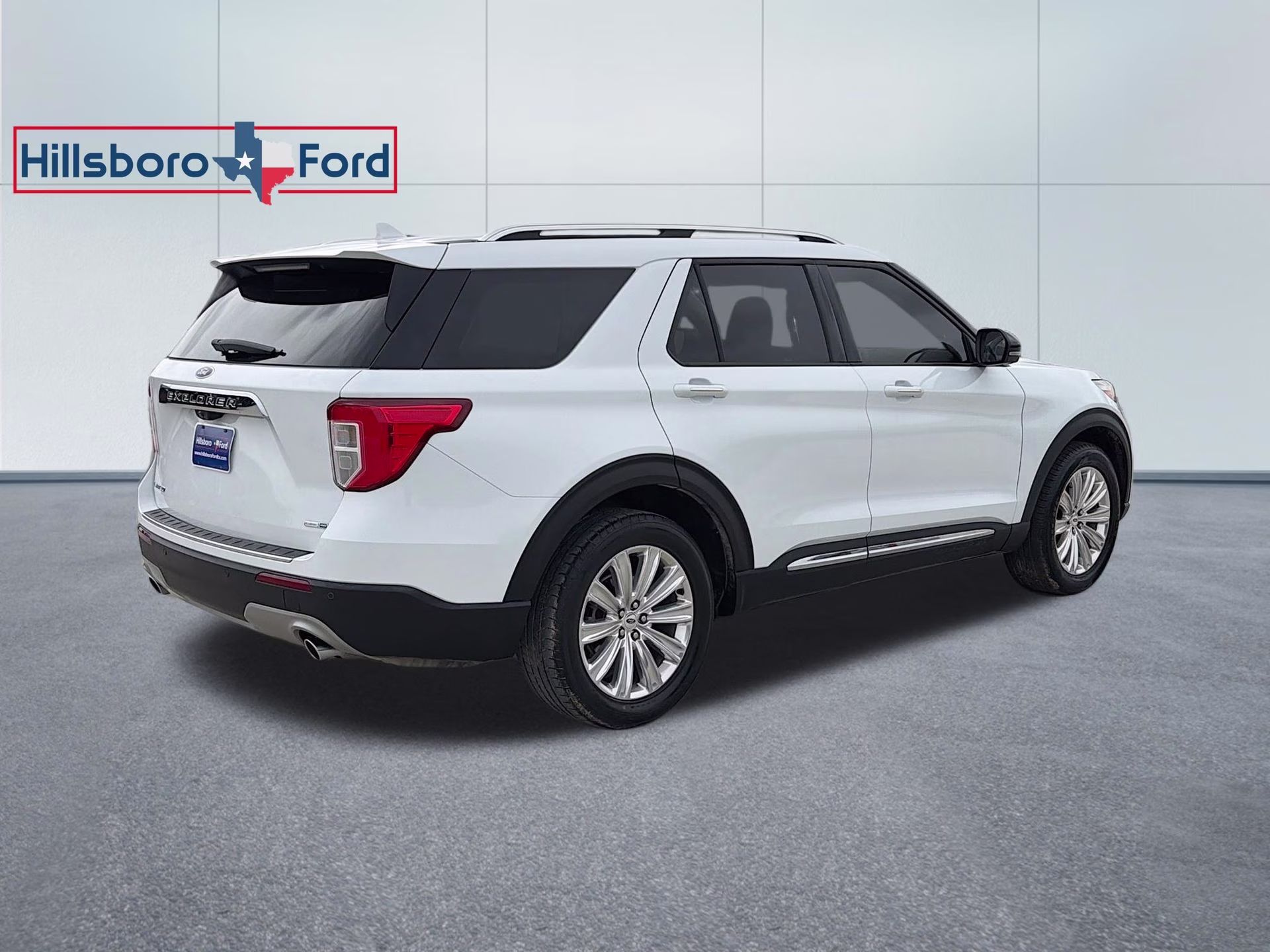 2020 Oxford White Ford Explorer Limited 4X4 SUV