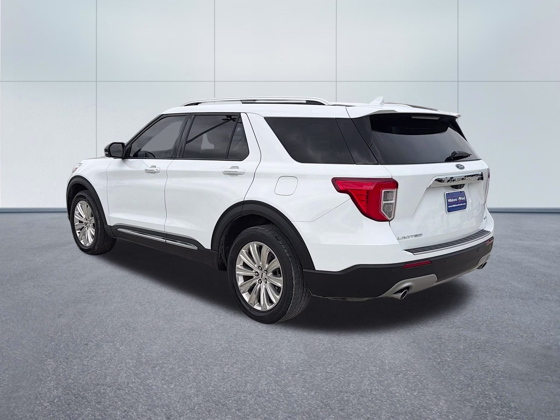 2020 Oxford White Ford Explorer Limited 4X4 SUV