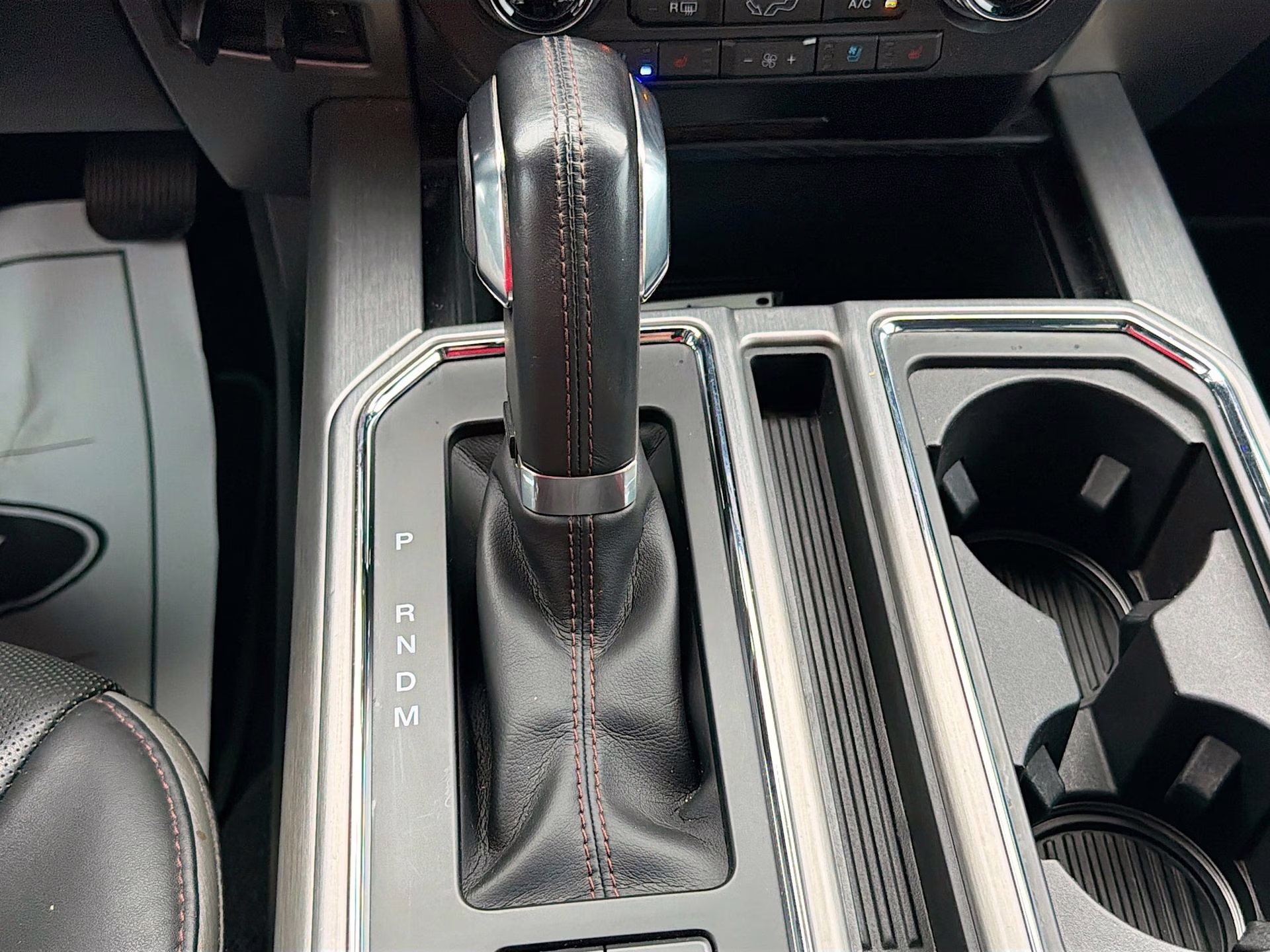 2018 White Platinum Metallic Tri-Coat Ford F-150 Platinum 4X4 Truck