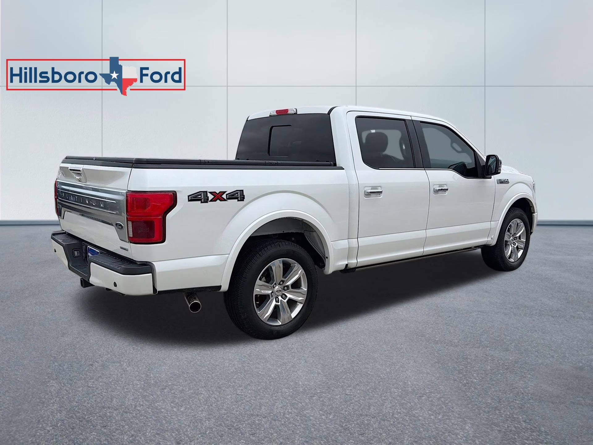2018 White Platinum Metallic Tri-Coat Ford F-150 Platinum 4X4 Truck