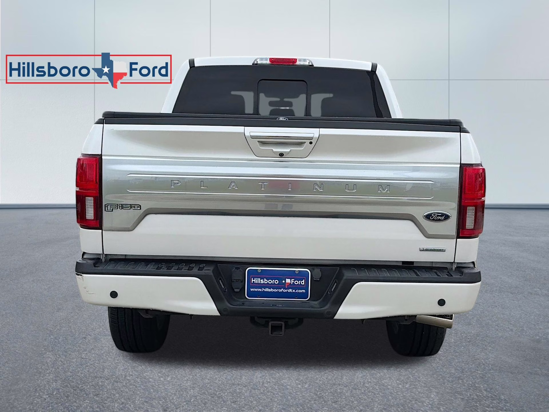 2018 White Platinum Metallic Tri-Coat Ford F-150 Platinum 4X4 Truck