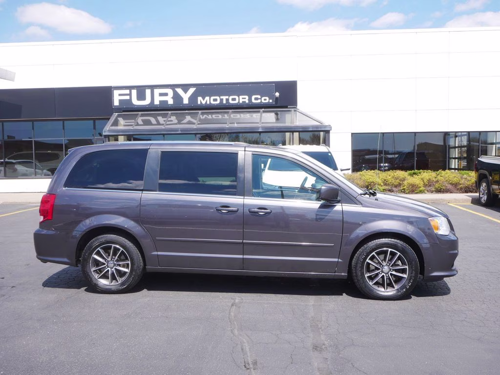 2016 Granite Crystal Metallic Clearcoat Dodge Grand Caravan SXT FWD Van