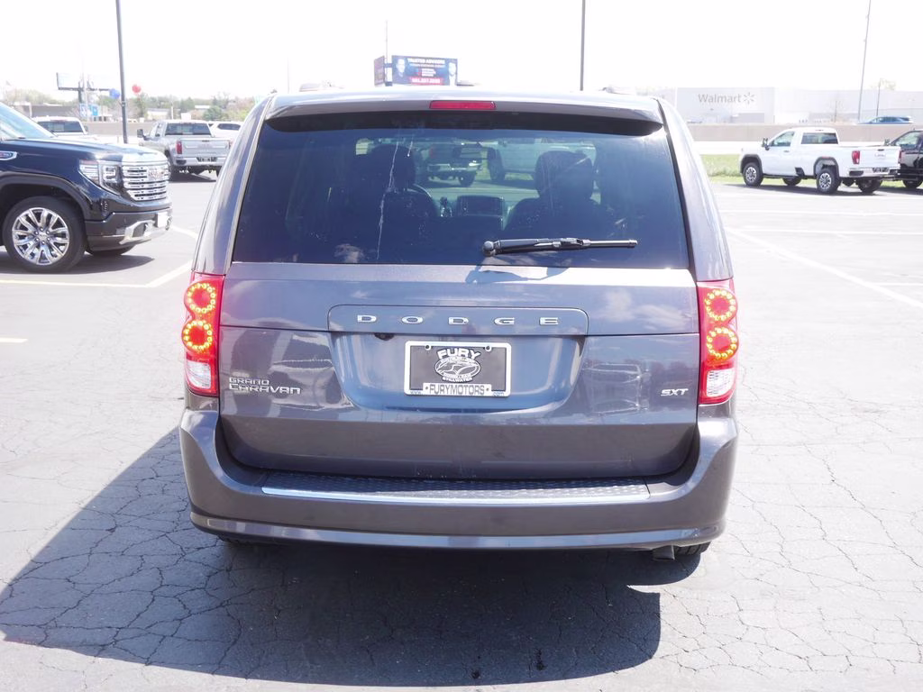 2016 Granite Crystal Metallic Clearcoat Dodge Grand Caravan SXT FWD Van