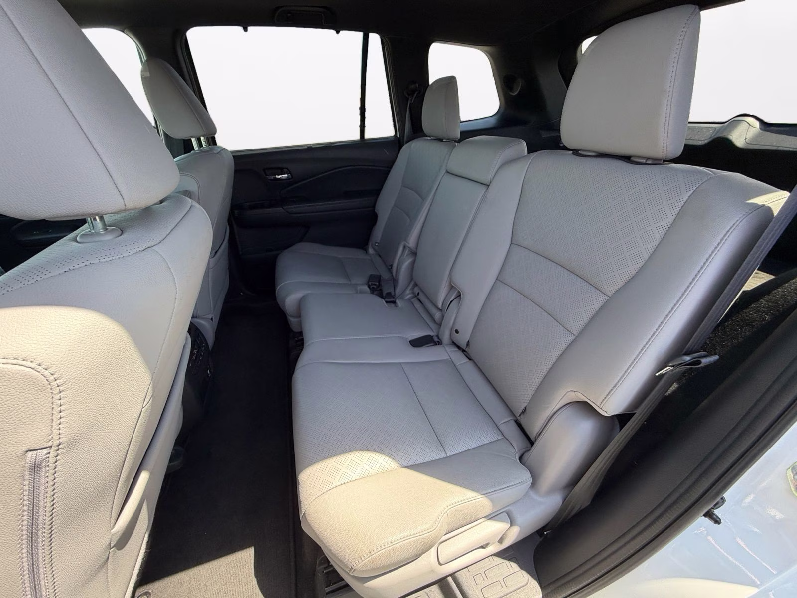 2019 White Honda Passport Elite AWD SUV