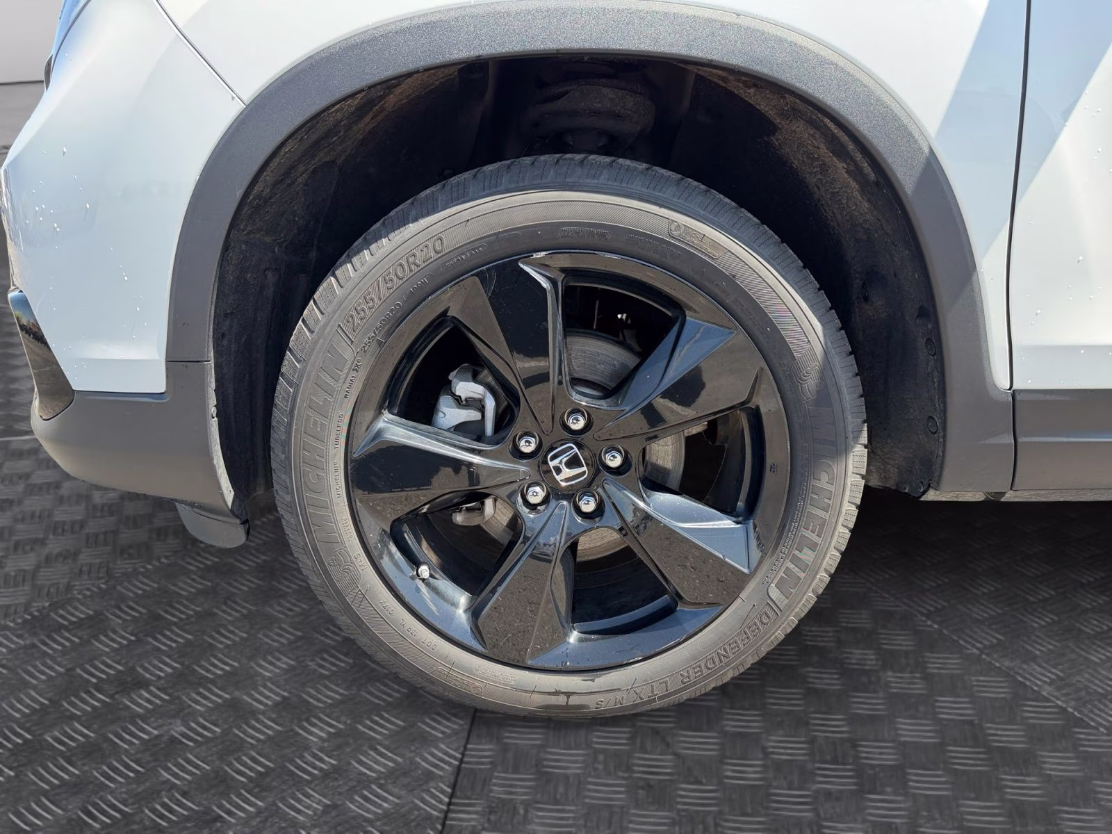 2019 White Honda Passport Elite AWD SUV