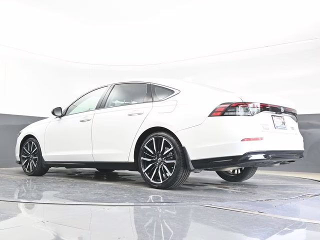 2023 Platinum White Pearl Honda Accord Hybrid Touring FWD Sedan