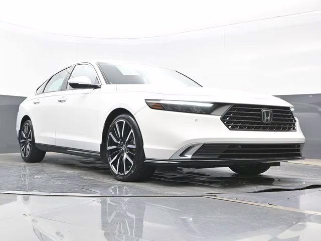 2023 Platinum White Pearl Honda Accord Hybrid Touring FWD Sedan