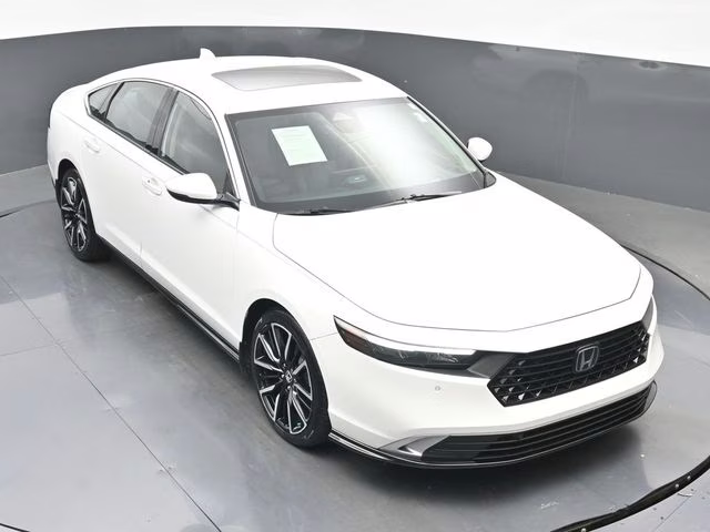 2023 Platinum White Pearl Honda Accord Hybrid Touring FWD Sedan
