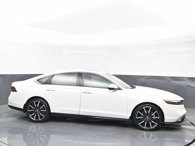2023 Platinum White Pearl Honda Accord Hybrid Touring FWD Sedan