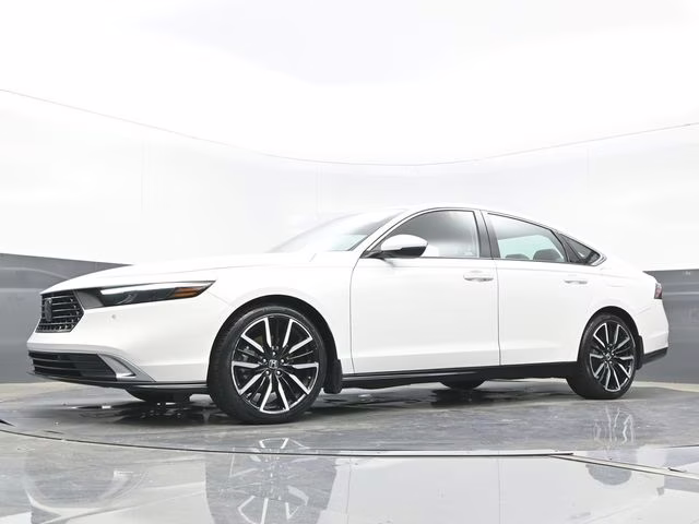 2023 Platinum White Pearl Honda Accord Hybrid Touring FWD Sedan