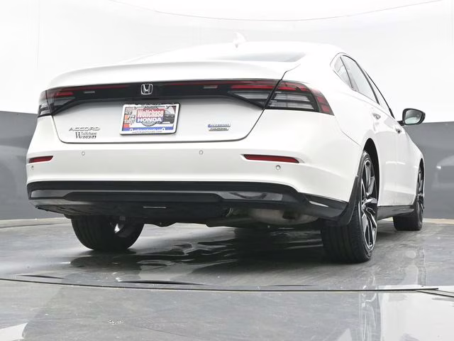 2023 Platinum White Pearl Honda Accord Hybrid Touring FWD Sedan