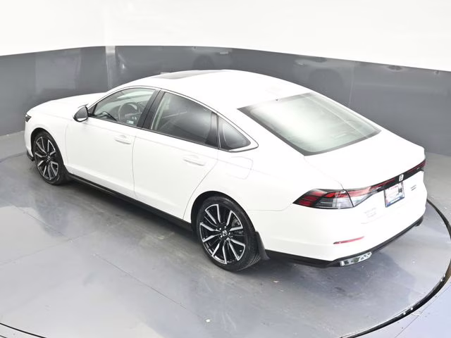 2023 Platinum White Pearl Honda Accord Hybrid Touring FWD Sedan