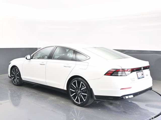 2023 Platinum White Pearl Honda Accord Hybrid Touring FWD Sedan
